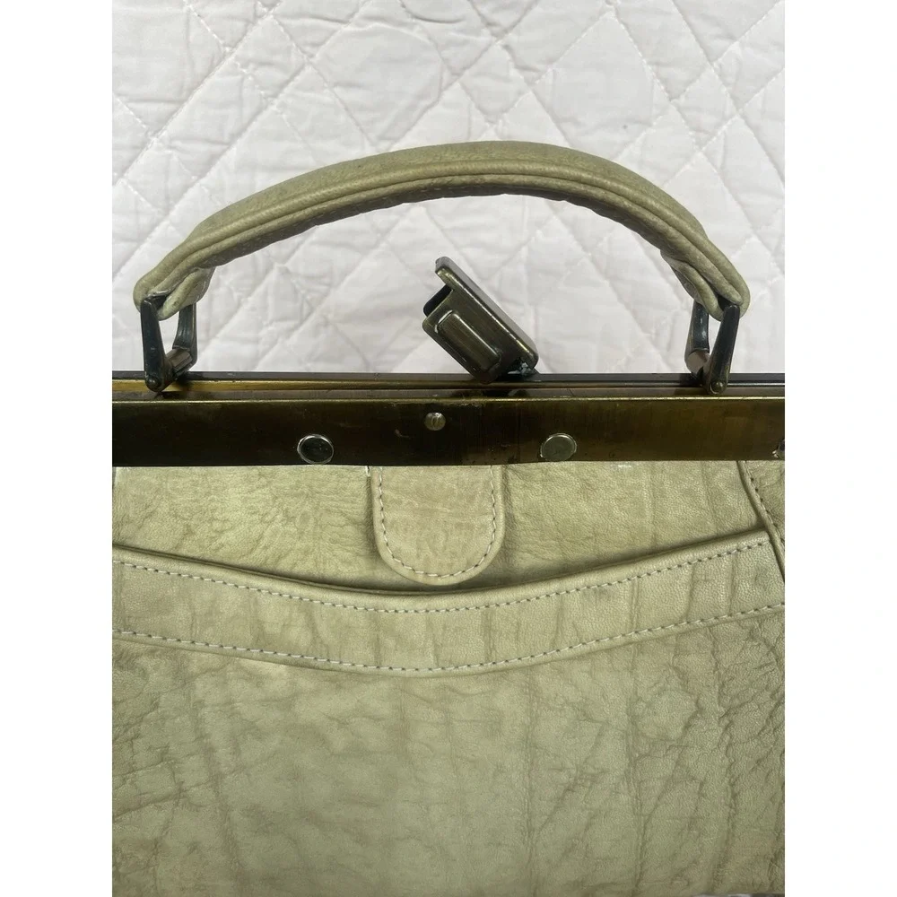 Vintage 1970 Christin Genuine Leather‎ Kiss Lock Doctor Bag Cream Top Handle
